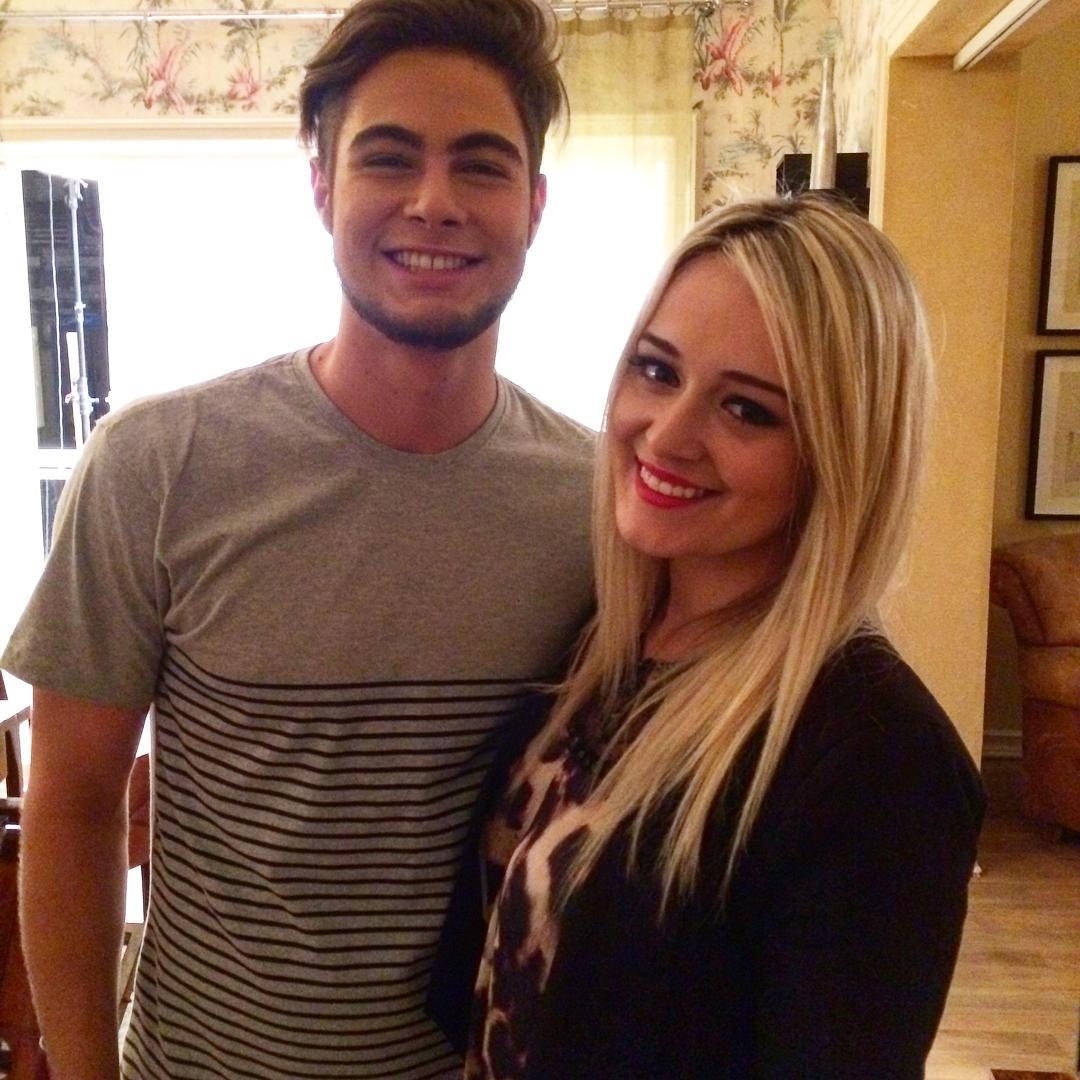 12080539_429112133956906_645203503_n