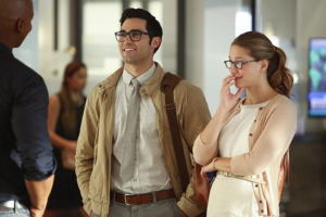 Supergirl -- "The Adventures Of Supergirl" -- Image SPG201b_0002 -- Pictured (L_R) Tyler Hoechlin as Clark and Melissa Benoist Kara -- Photo: Bettina Strauss/The CW -- é 2016 The CW Network, LLC. All Rights Reserved