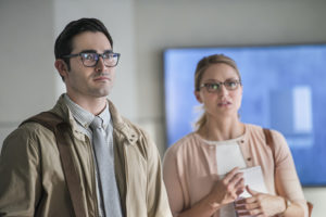 Supergirl -- "The Adventures Of Supergirl" -- Image SPG201a_0213 -- Pictured (L_R) Tyler Hoechlin as Clark and Melissa Benoist Kara -- Photo: Diyah Pera/The CW -- é 2016 The CW Network, LLC. All Rights Reserved