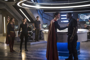 Supergirl -- "The Last Children of Krypton" -- Image SPG202b_0058 -- Pictured (L-R): Melissa Benoist Kara/Supergirl, Chyler Leigh as Alex Danvers, Jeremy Jordan as Winn Schott, Tyler Hoechlin as Clark/Superman, and David Harewood as Hank Henshaw -- Photo: Diyah Pera/The CW -- é 2016 The CW Network, LLC. All Rights Reserved