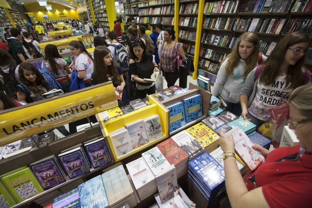 Autores brasileiros na Bienal