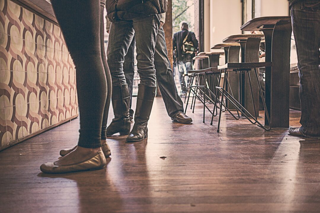 É cringe? Especialista explica porque a Geração Z está cancelando a moda Millenial