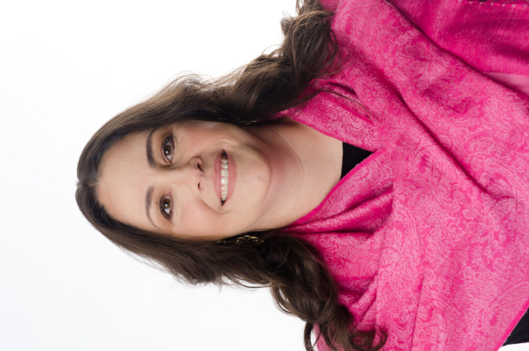 Como ela concilia a carreia de médica e escritora?