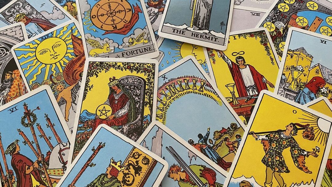 Tarô/Tarot: O que é, como funciona, do que se trata, onde ler