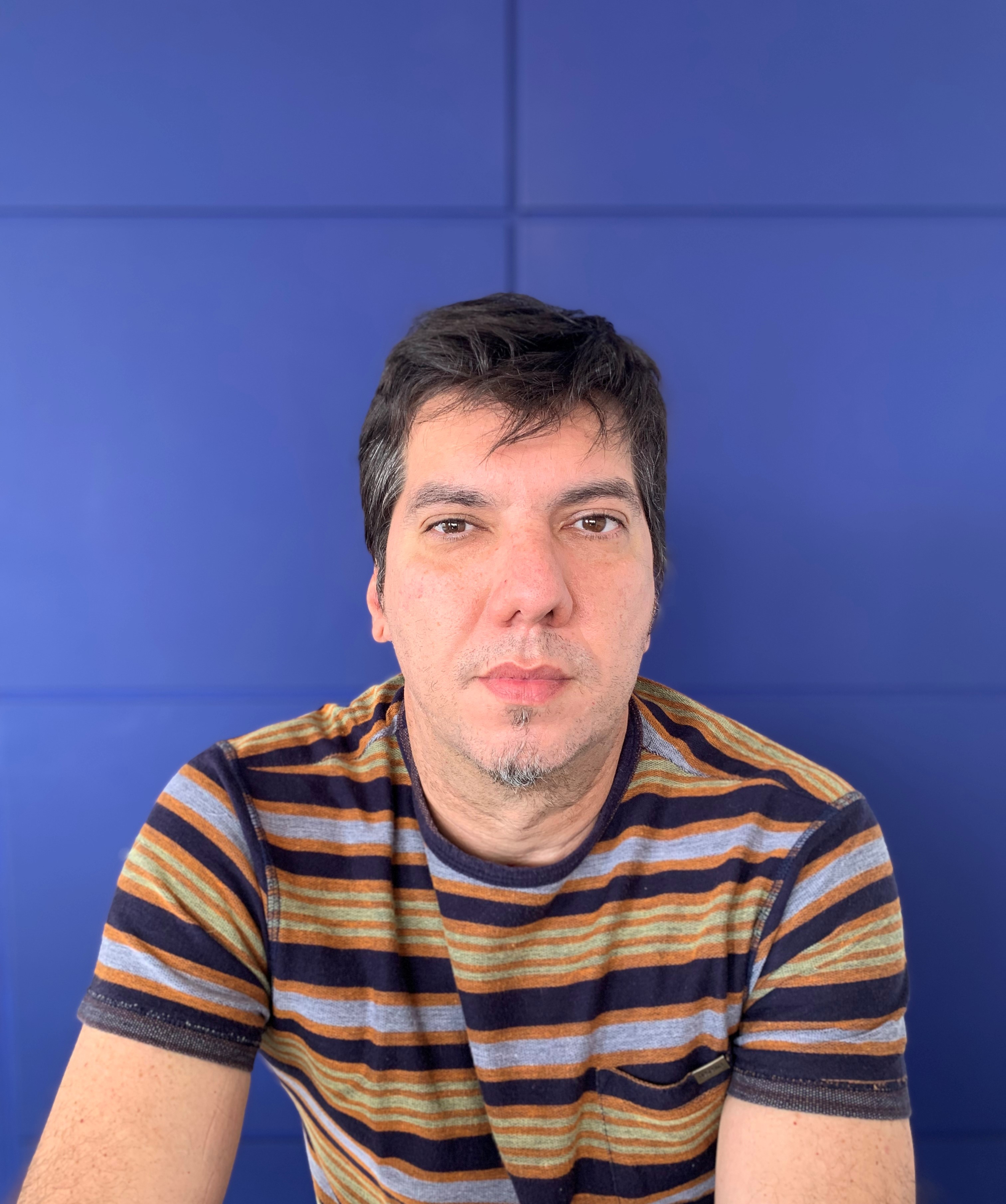 Crônica: Fique em casa