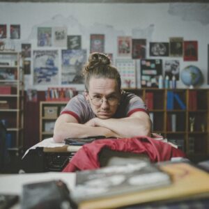 Youcom apresenta live sobre moda e música com participação do cantor Vitor Kley