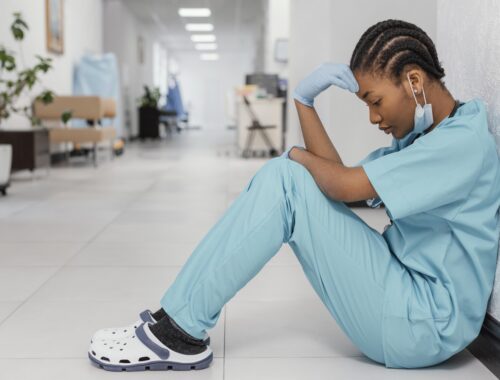 Saúde mental para estudantes de medicina é assunto urgente, segundo psiquiatra