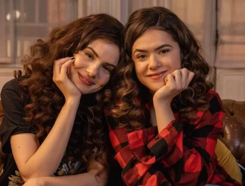 Camila Queiroz e Maisa Silva