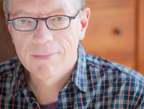 Morte de Jimi Hendrix completa 53 anos: Biografia traz relatos inéditos sobre sua vida e obra