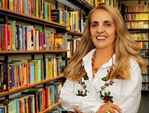 Escritora Jô Ramos leva brasileiros para Salão Internacional de Livro