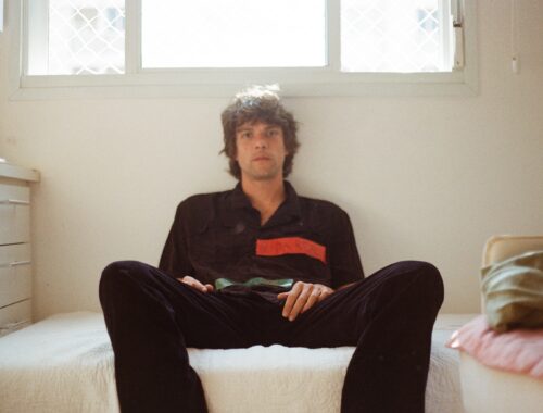 “Fumo”: livro do músico Juliano Costa, leva o leitor para dentro da cabeça de ex-fumante reticente