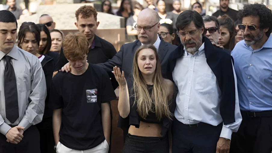 Crítica: A Menina Que Matou os Pais - A Confissão (2023)