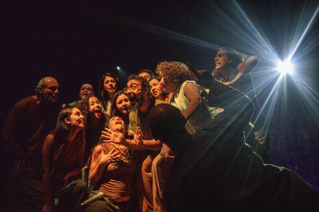 Alunos de teatro do Sesi rodam o interior de SP com espetáculo gratuito sobre preservação do meio ambiente