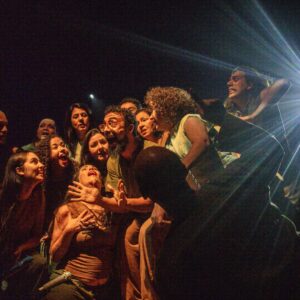 Alunos de teatro do Sesi rodam o interior de SP com espetáculo gratuito sobre preservação do meio ambiente