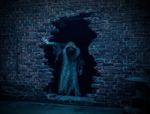 A BRUXA DOS MORTOS: BAGHEAD chega aos cinemas dia 8 de fevereiro