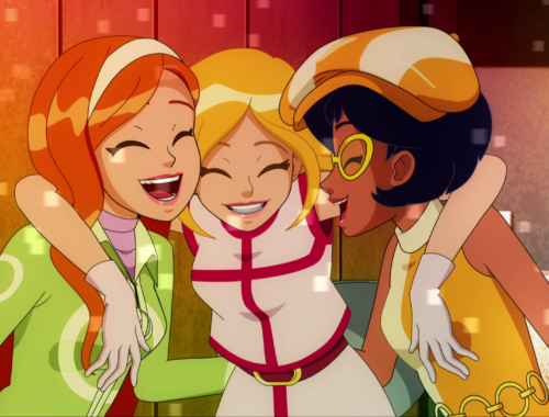Elas estão de volta: sétima temporada de 'Três Espiãs Demais' estreia em setembro na Max e no Discovery Kids